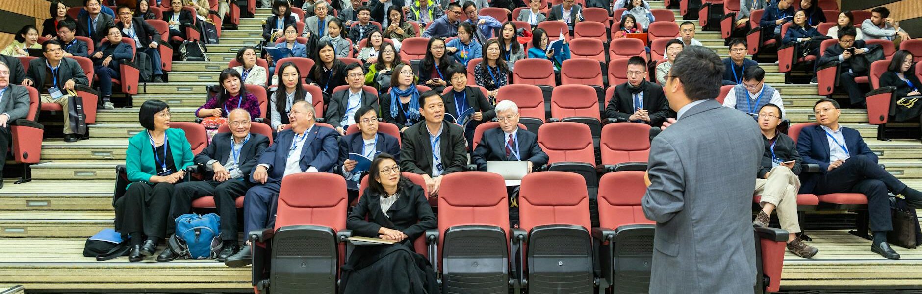knowledge sharing in professional communities