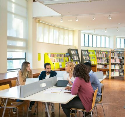 knowledge sharing in professional communities