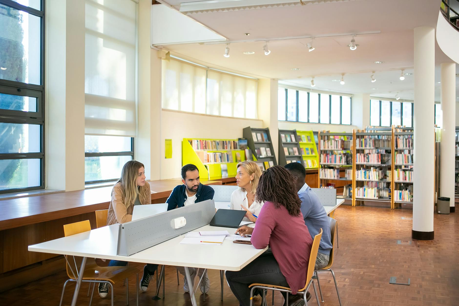 knowledge sharing in professional communities
